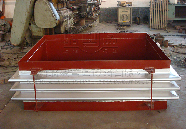 矩形<a href=http://m.linyuyi.com target=_blank class=infotextkey>補償器</a>